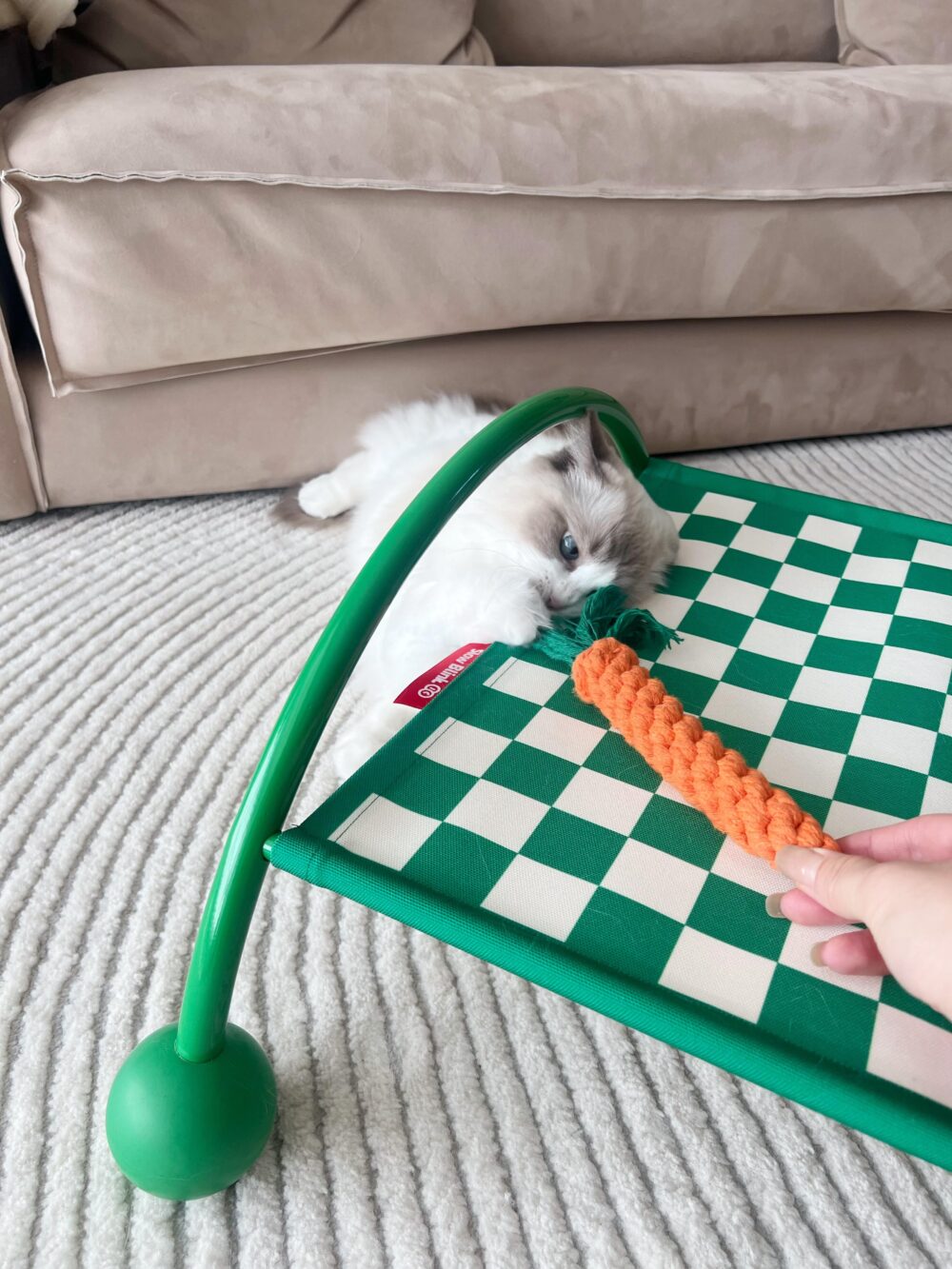 孟菲斯棋盤格寵物行軍床